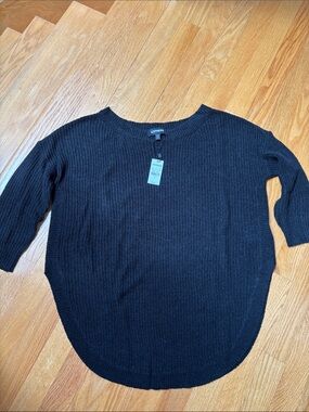 Express Women's Black Ribbed Crewneck Sweater